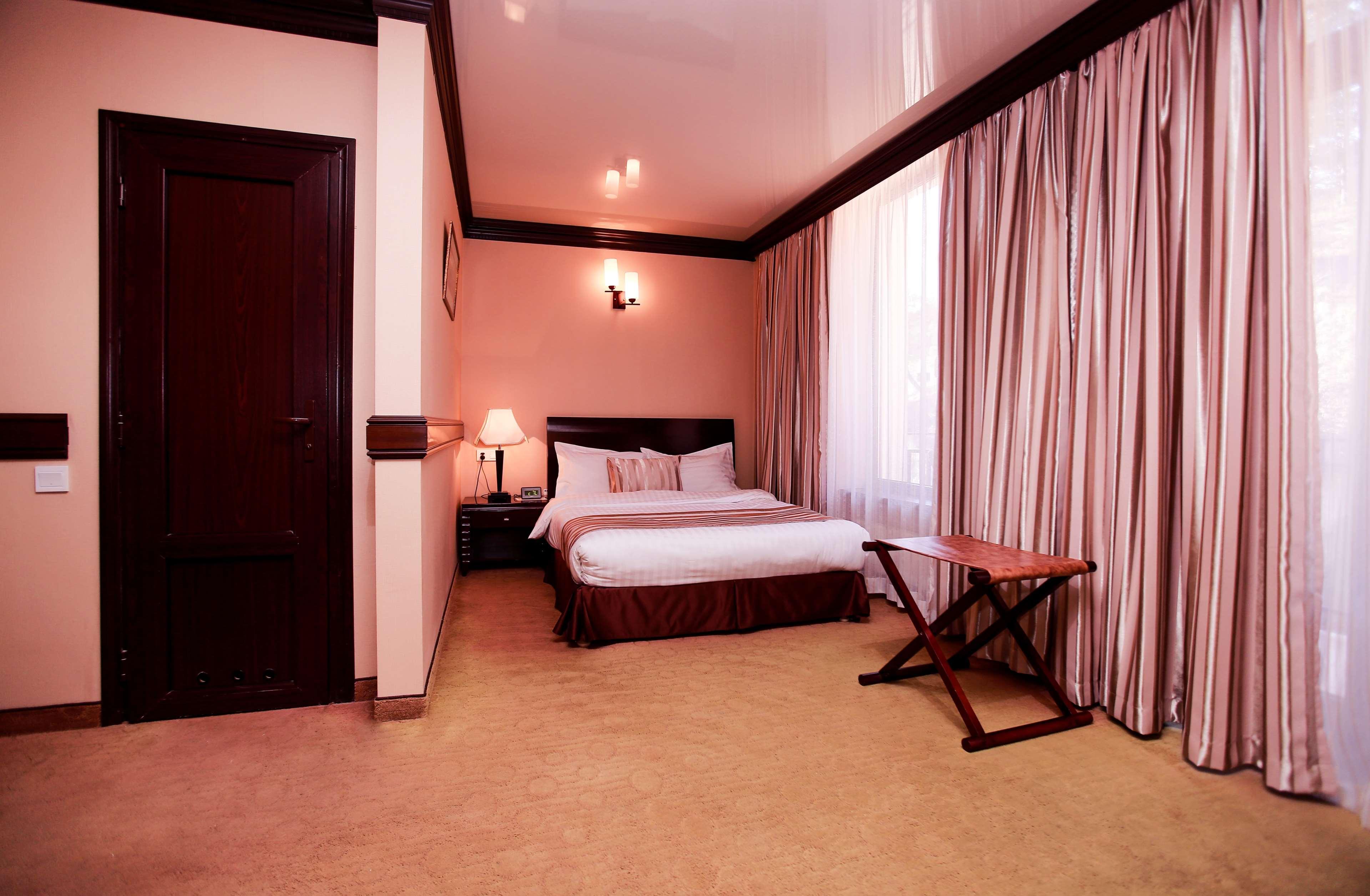 Best Western Plus Paradise Hotel Dilidjan Chambre photo